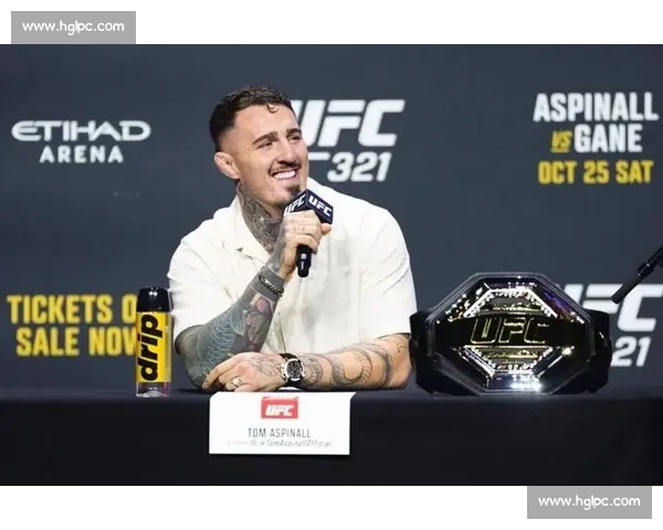 汤姆・阿斯皮纳尔：被戳眼的冠军，白大拿的 “麻烦”？